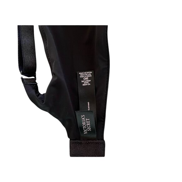 Victoria Secret Bra - Picture 2 of 2